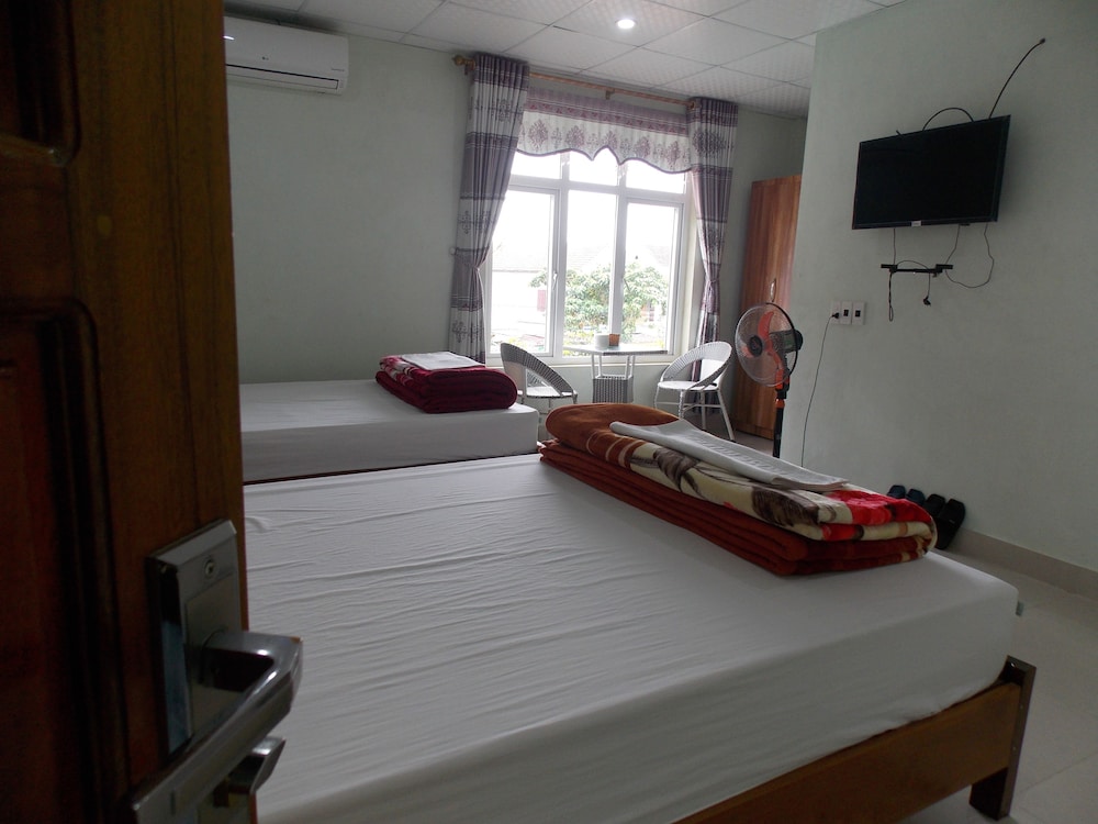 Quadruple Room, Mountain View photo 1