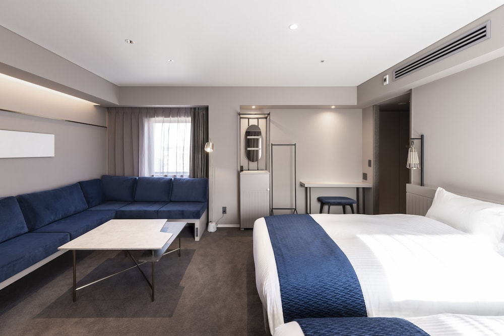 Family Quadruple Room, Non Smoking - Photo 6