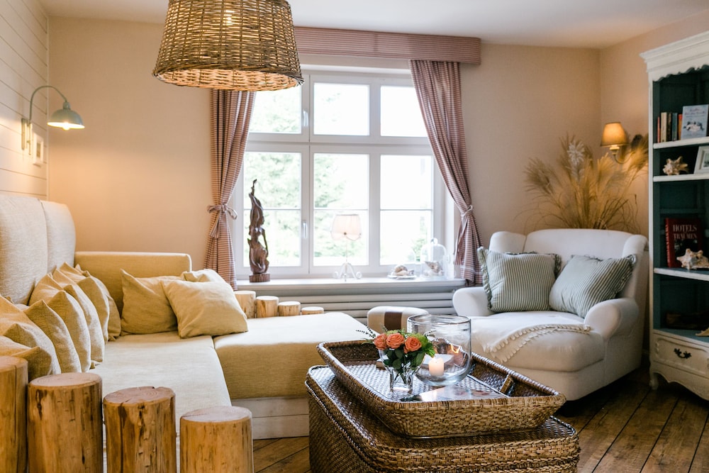 Deluxe Apartment, Private Bathroom, Garden View (Strandlust)