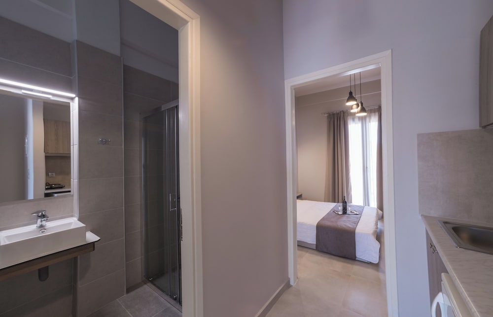 Double Room, Mountain View or Garden View - Photo 6
