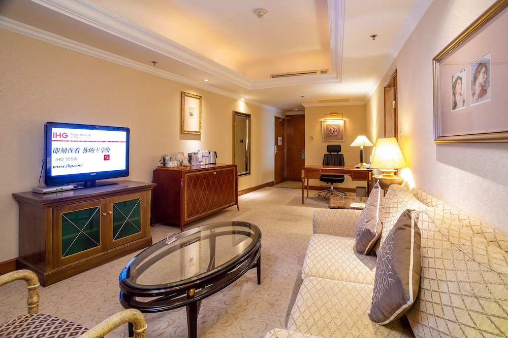 Business Suite (Executive) - Photo 8