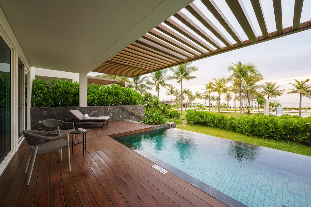3 Bedroom Villa, Private Pool, Beach Front - King Beds - Photo 8