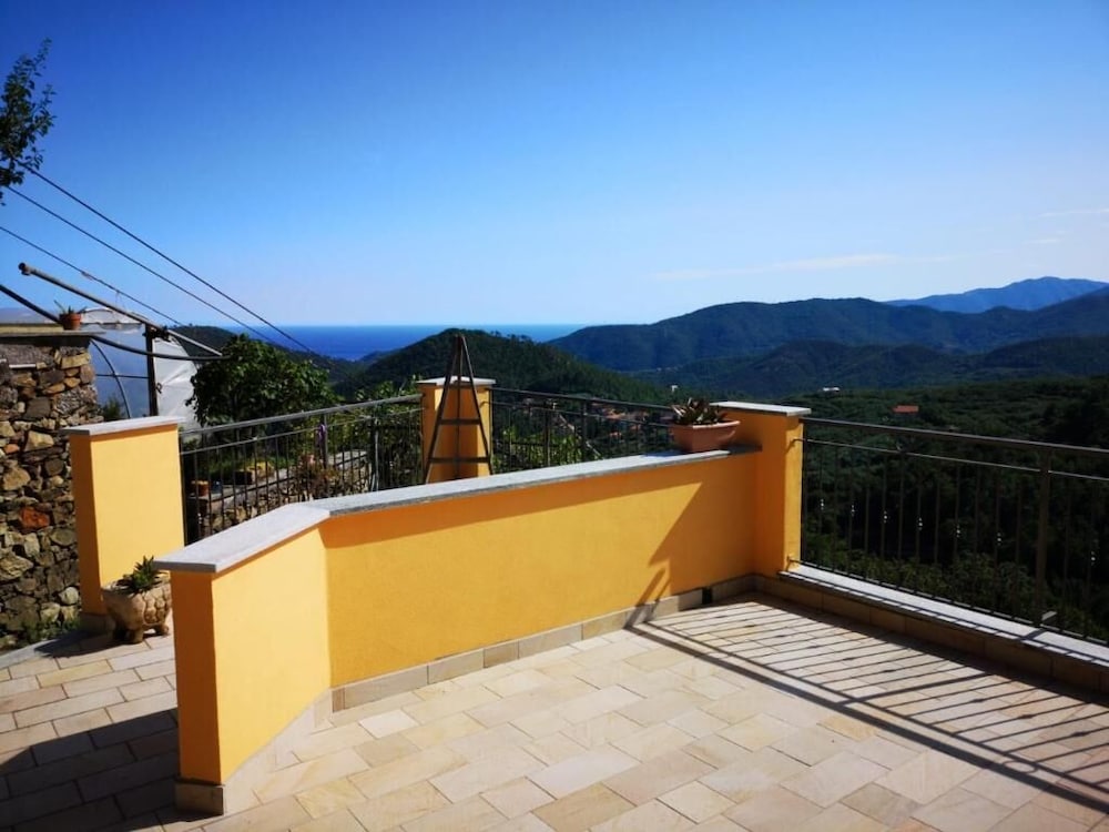 Deluxe Double Room, Partial Sea View (Valleggia) photo 3