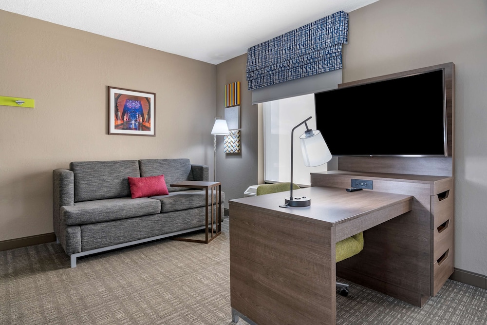 Room, 1 King Bed, Accessible - Photo 3