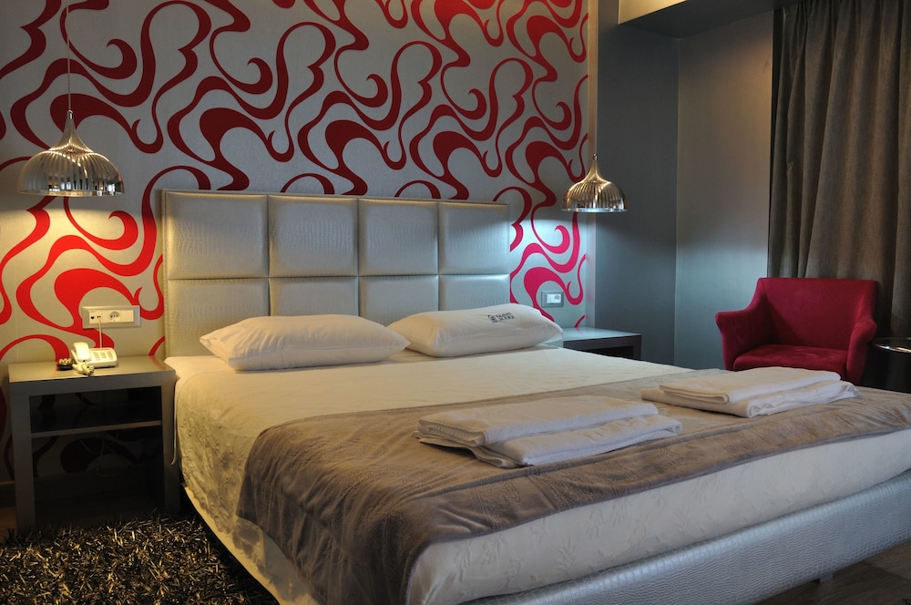Exclusive Double or Twin Room photo 2