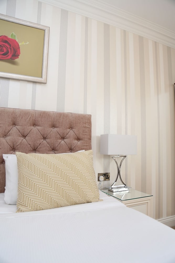 Luxury Room, 1 King Bed photo 3