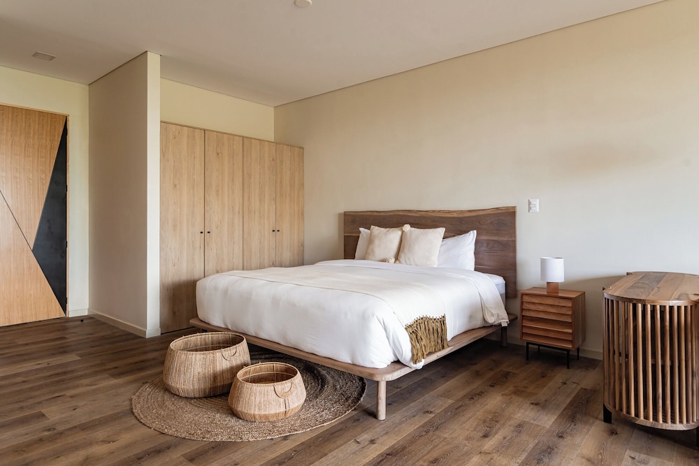 Luxury Studio Suite, Beach View photo 1