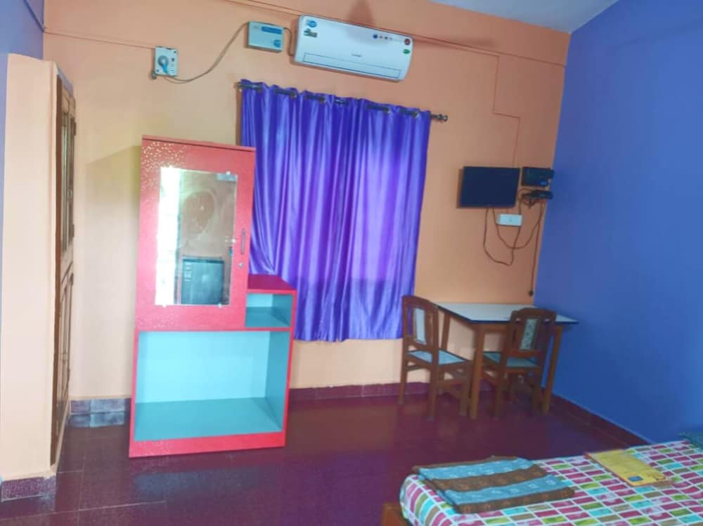 Standard Room (Non AC) photo 1