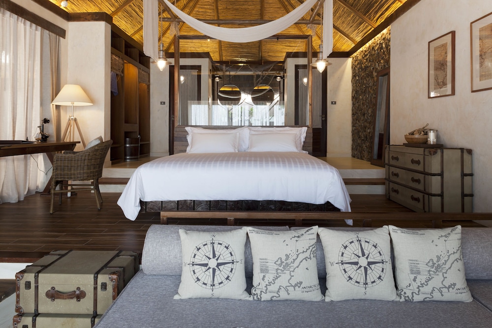 Beachfront Pool Villa (24-Hours Use of Room) photo 3