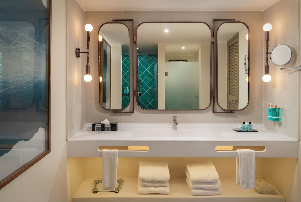 Privilege Junior Suite Ocean View - Photo 4