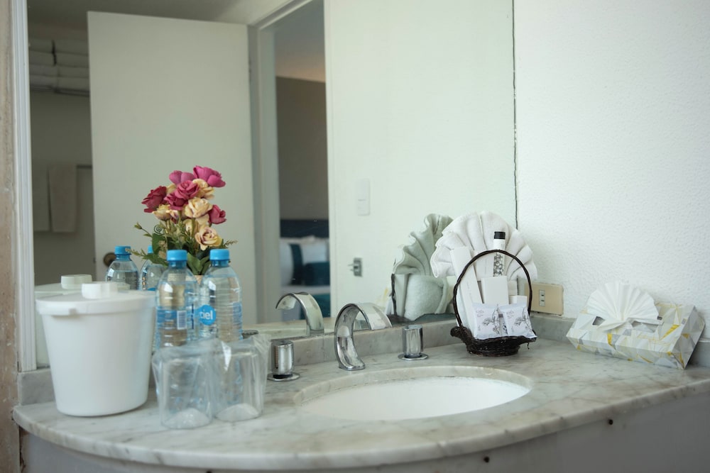 Standard Double Room, 2 Double Beds, Partial Sea View - Photo 6
