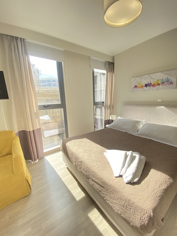 Senior Studio Suite, 1 Bedroom, Non Smoking photo 1