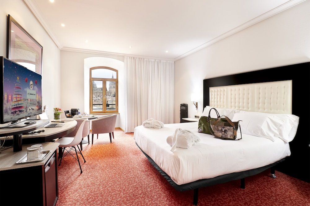 Premium Room - Photo 1