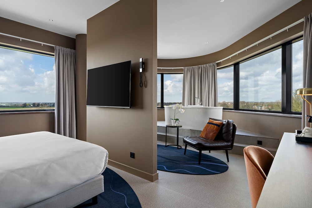Superior Suite, 1 King Bed