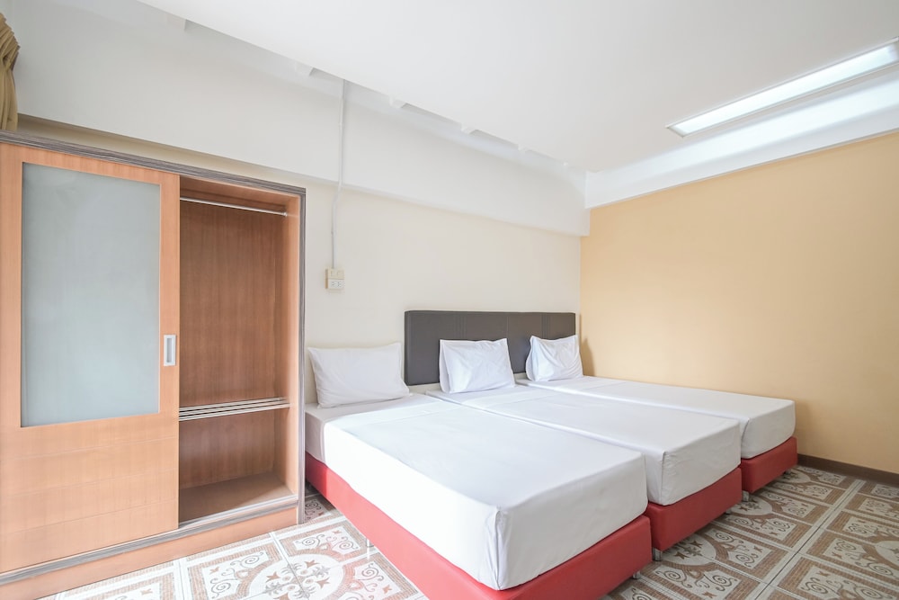 Superior Triple Room photo 3