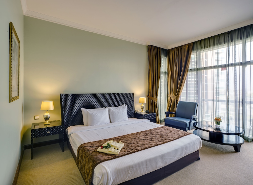 Deluxe Suite, 1 King Bed