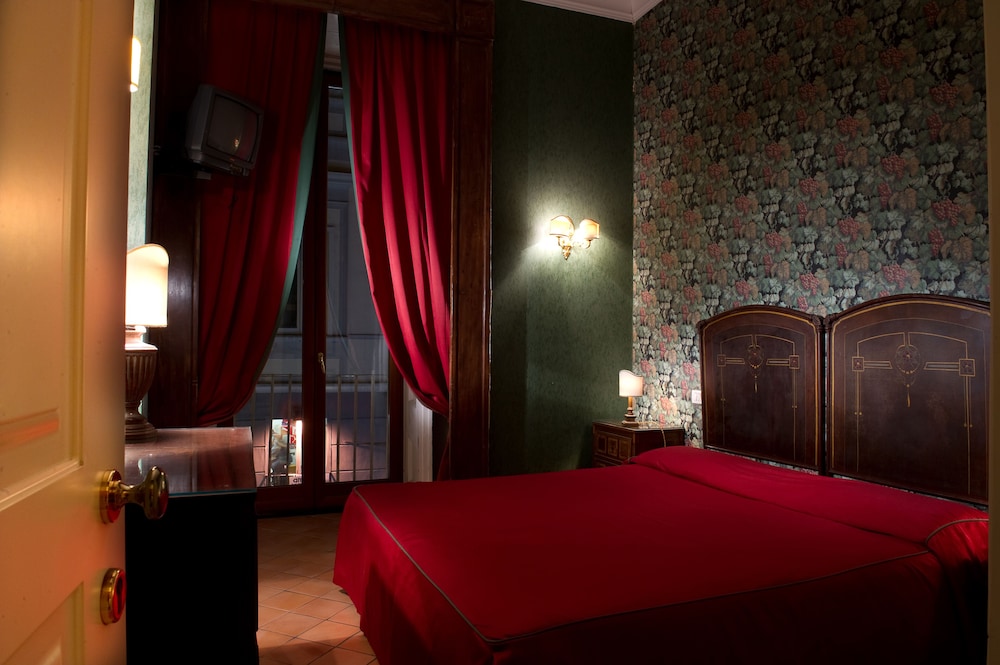 Standard Double Room Single Use - Photo 6