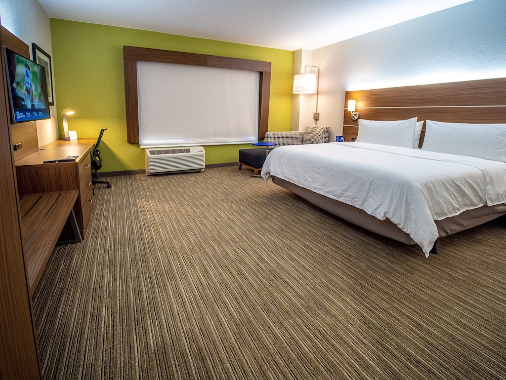 Holiday Inn Express & Suites - Oklahoma City Airport by IHG, Photo 3