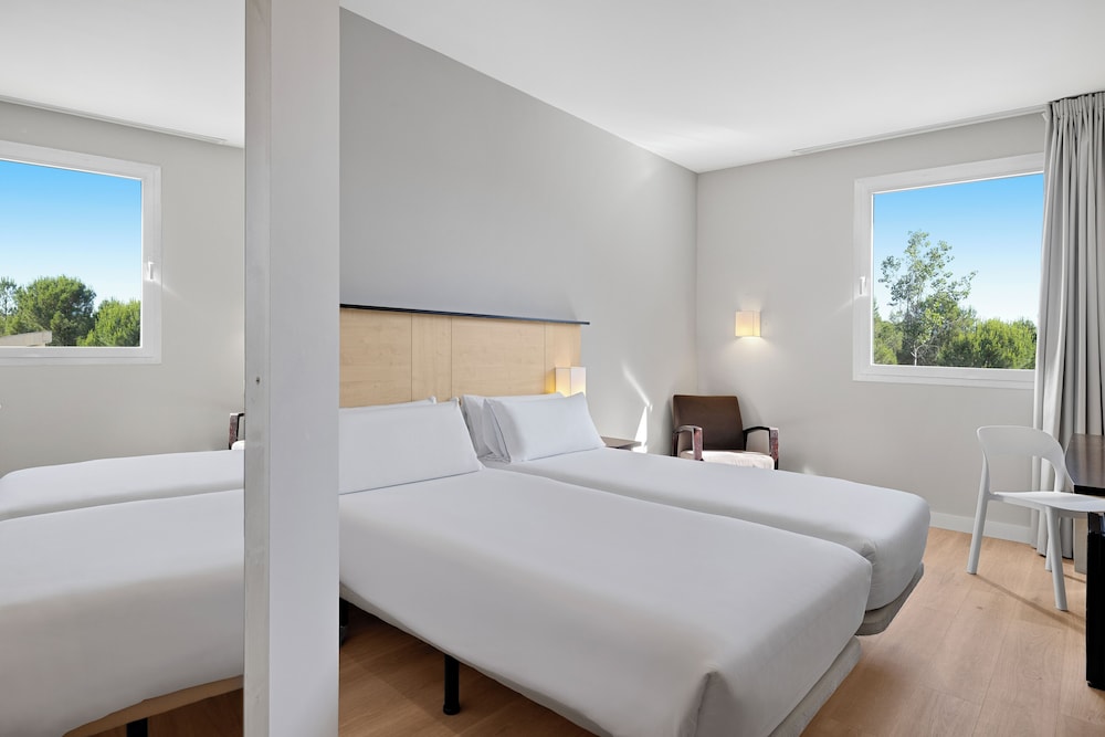 Twin Room - Photo 1