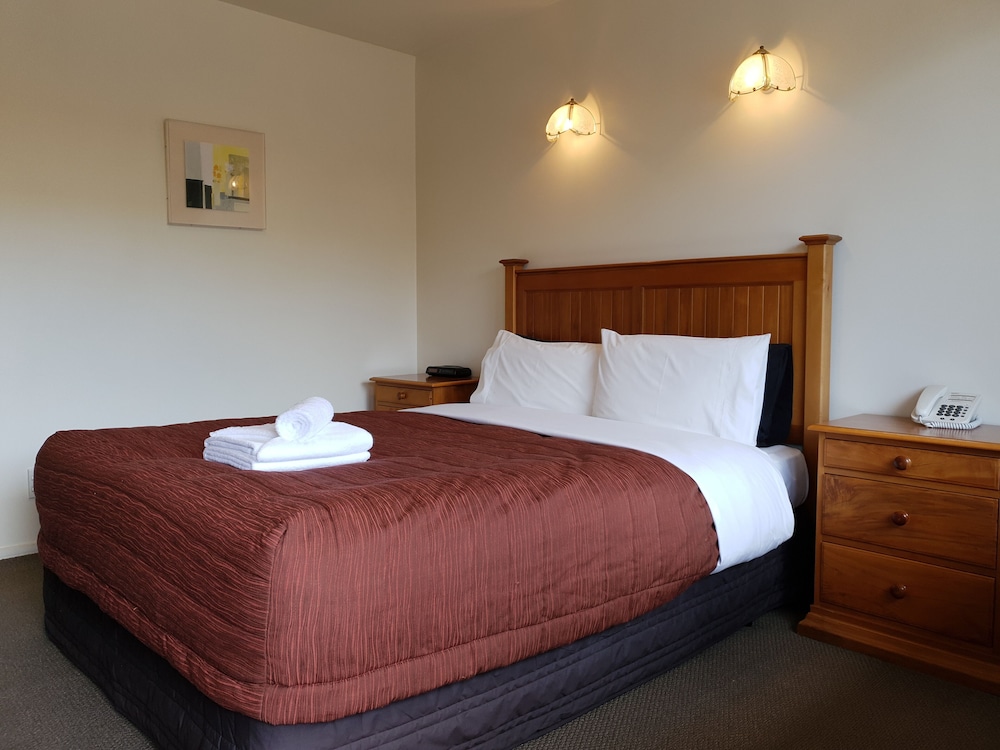 Studio, 1 Queen Bed, Jetted Tub photo 1