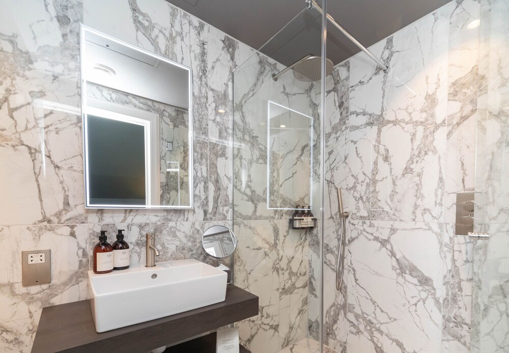 Classic Double Room - Photo 16
