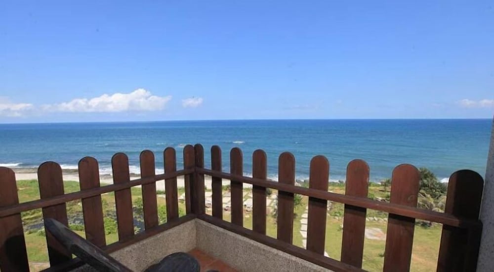 Quadruple Room, Ocean View photo 2