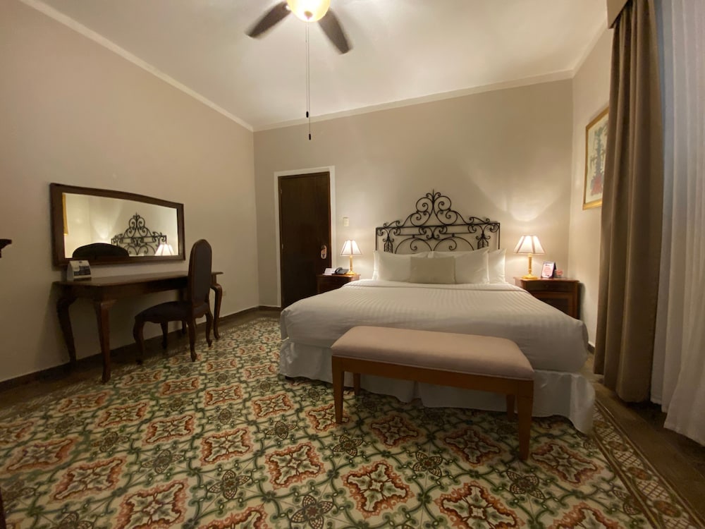 Standard Double Room, 1 King Bed - Photo 1