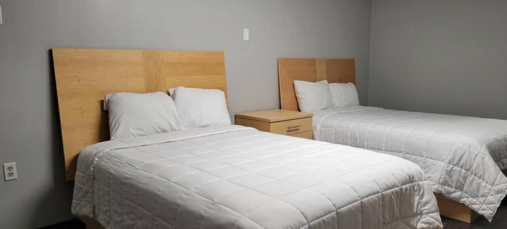 Deluxe Room, 2 Queen Beds photo 2