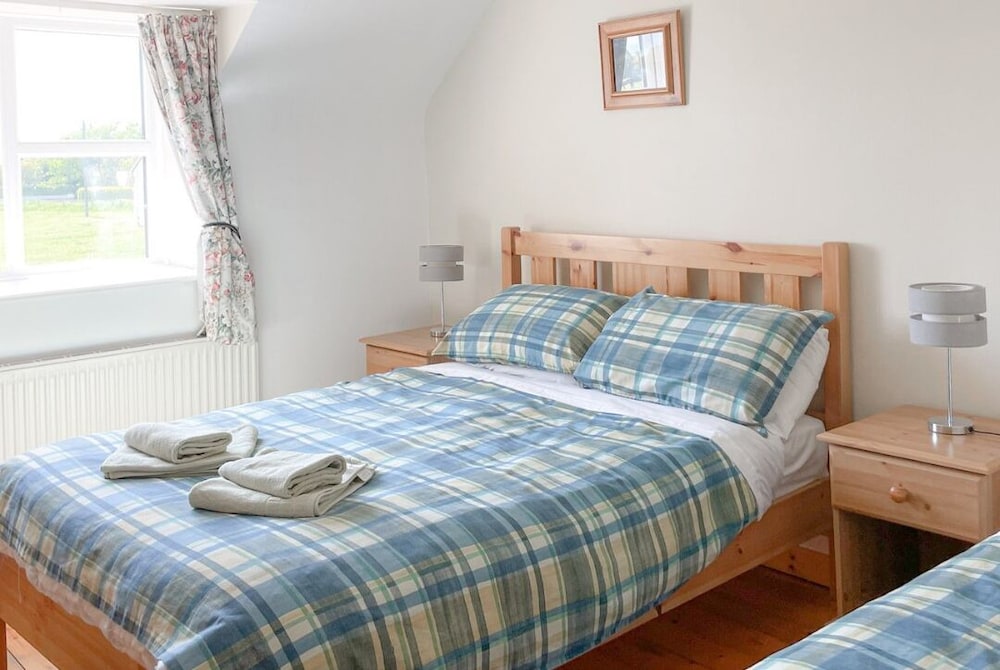 Hook Holiday Cottage photo 1