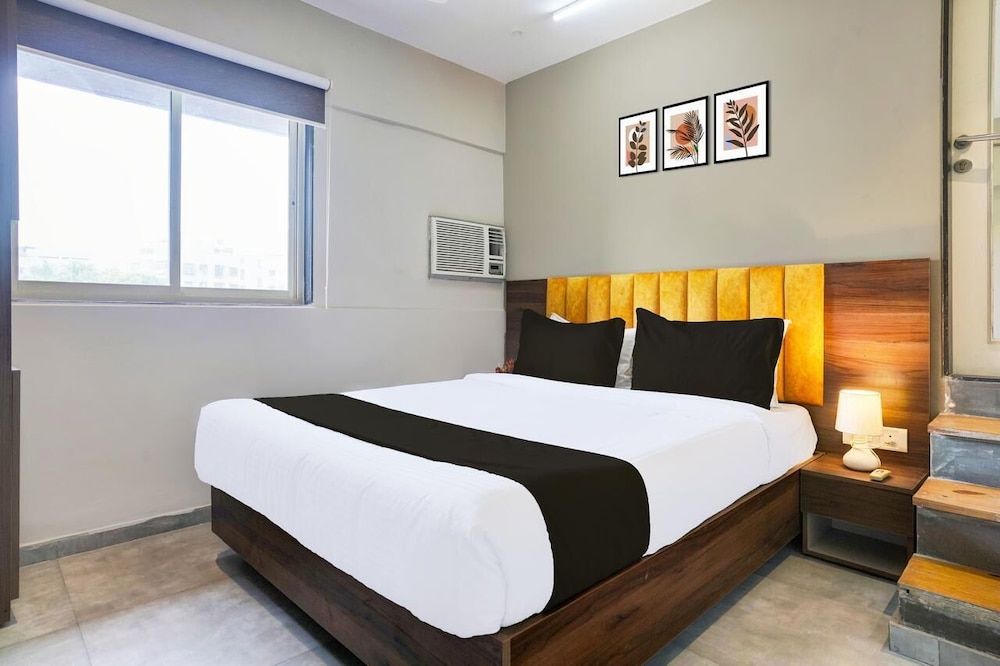 Classic Double Room, City View
