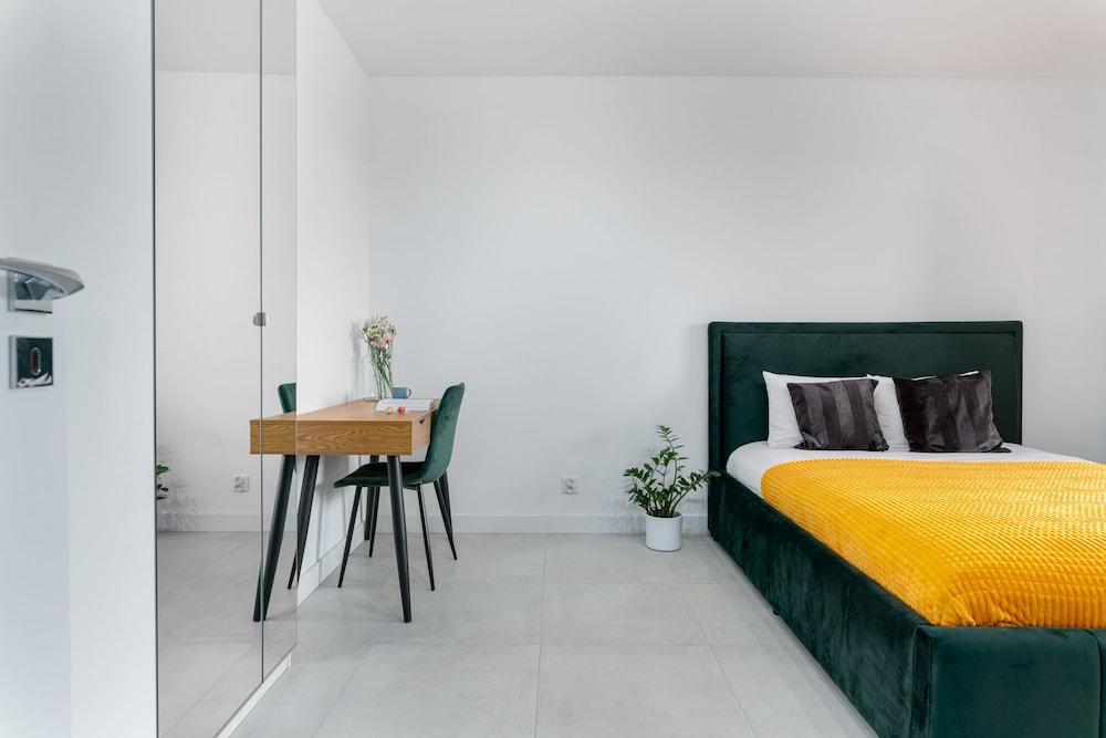 Business Apartment, 1 Bedroom, Bathtub (Pure Rental Apartments C2222)