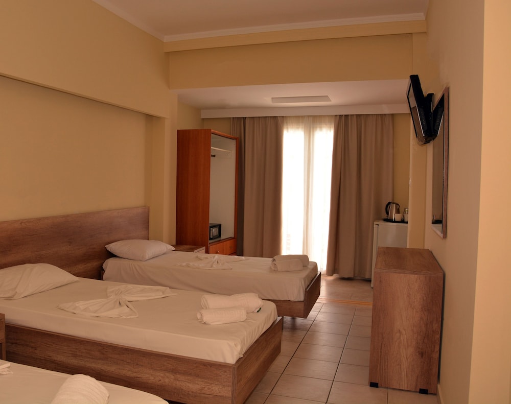 Triple Room, Side Pool View