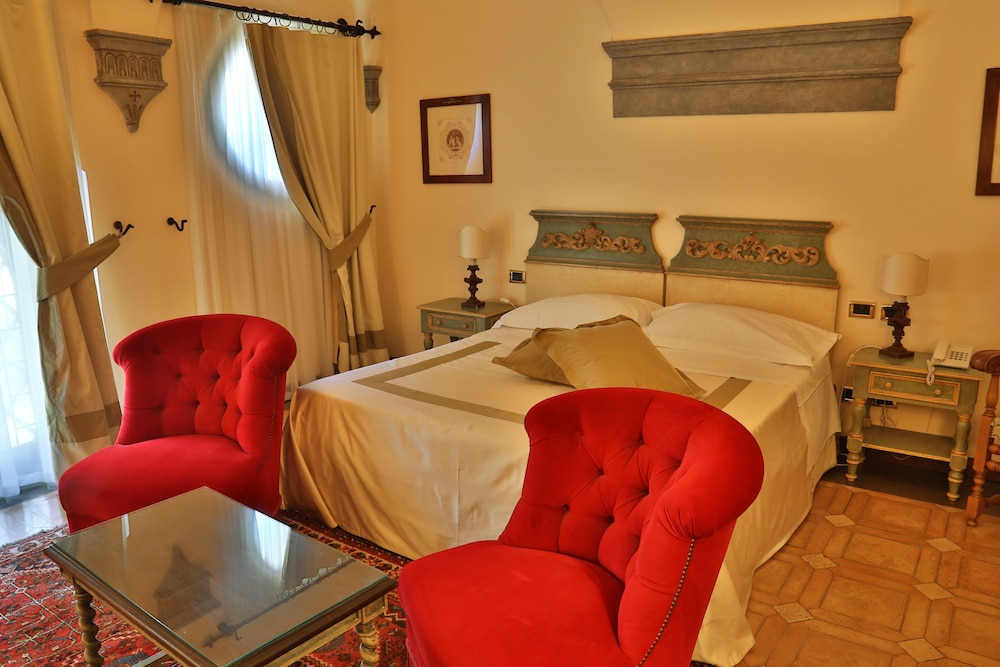 Superior Double or Twin Room - Photo 1
