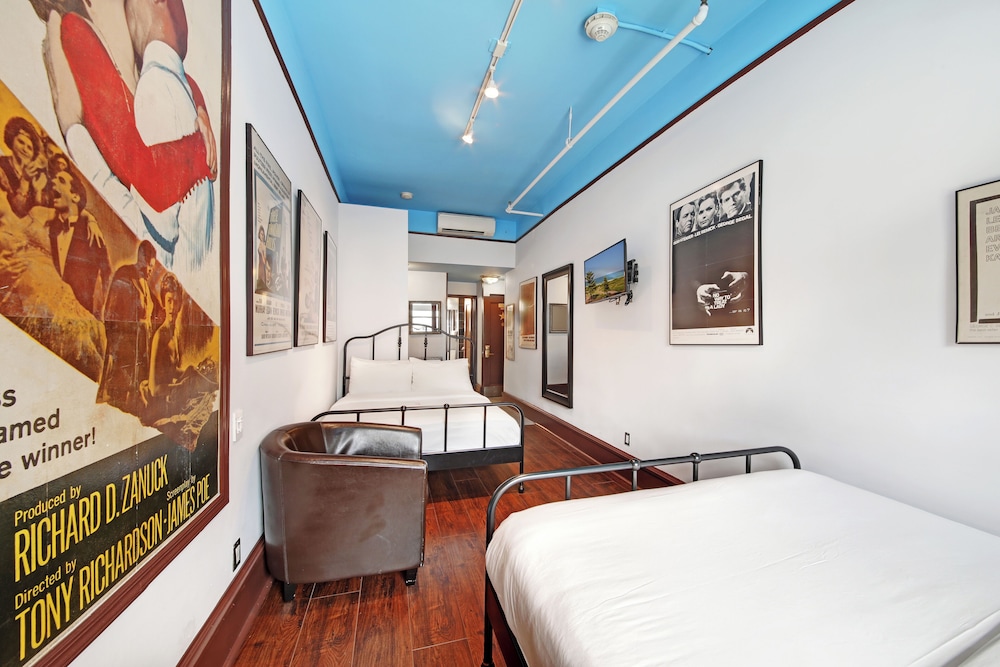 Quadruple Room, 1 Bedroom thumbnail 5
