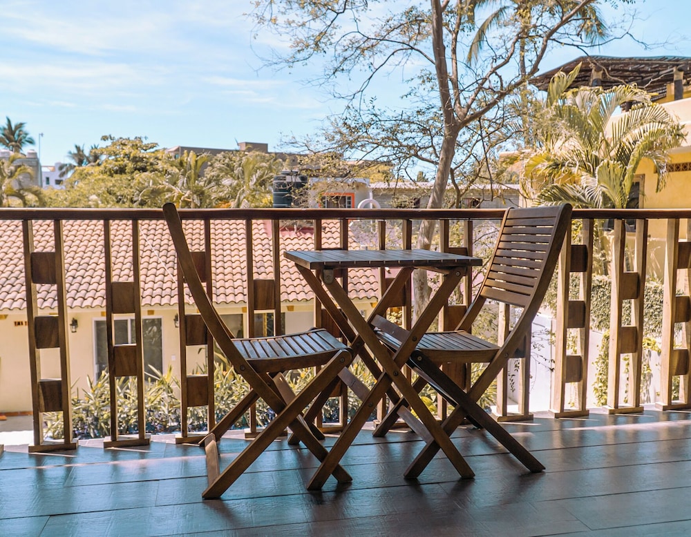 Standard Double Room, Balcony, Pool View photo 3