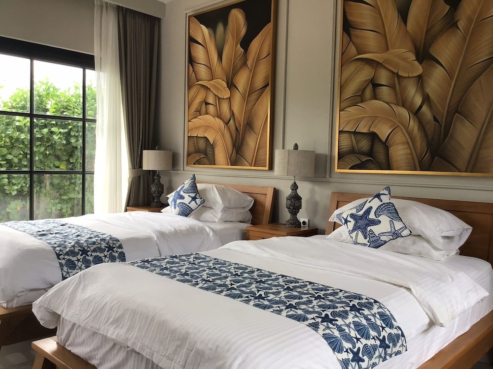 Superior Room, Multiple Beds, Non Smoking, Garden View photo 2
