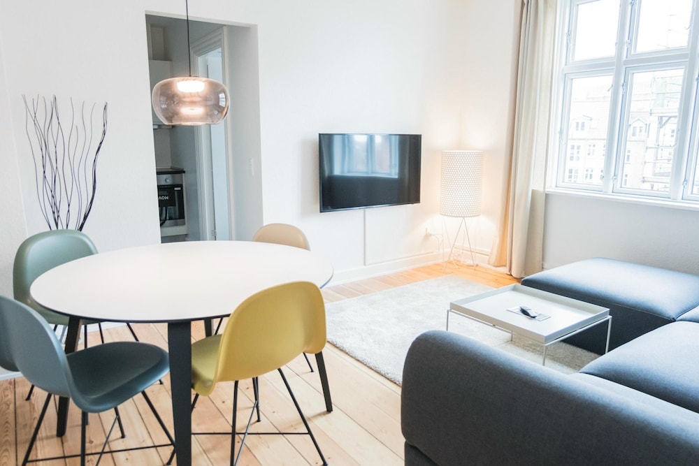 Apartment photo 1
