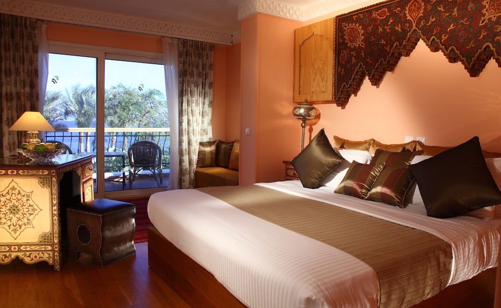 Superior Room, 3 Twin Beds, Sea View (Alexandria Villa)
