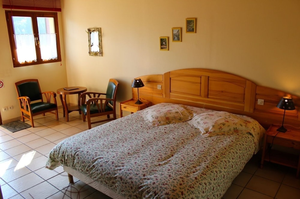 Double or Twin Room photo 2