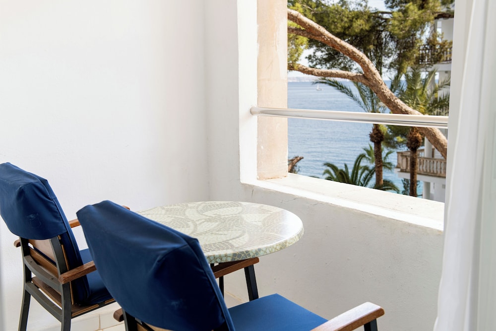 Double Room, Partial Sea View (1 Adult + 1 Child)