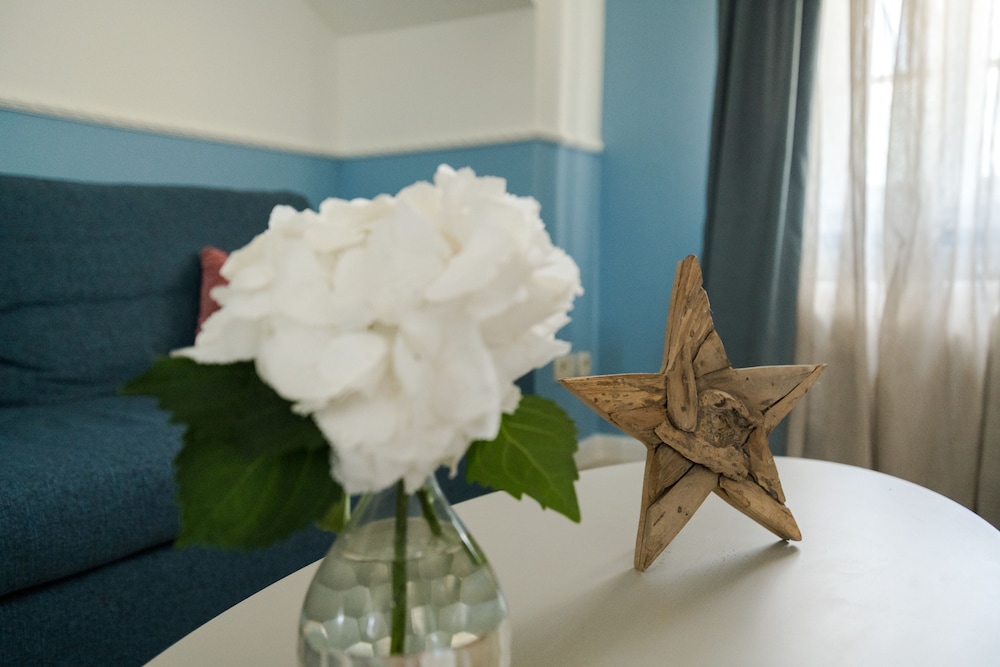Superior Suite - Photo 6