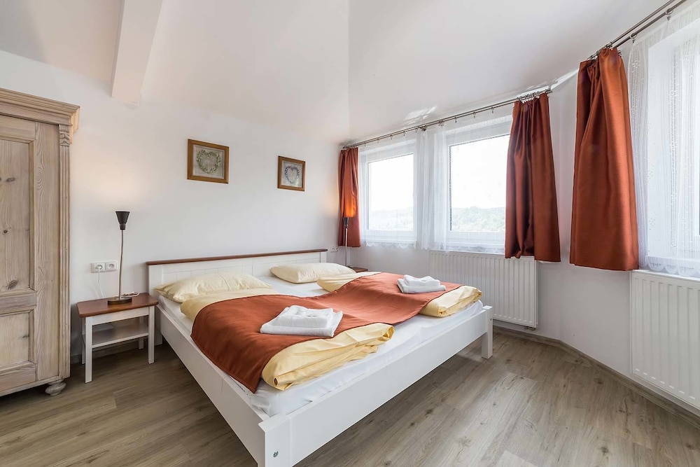 Standard Suite, 1 Bedroom photo 3