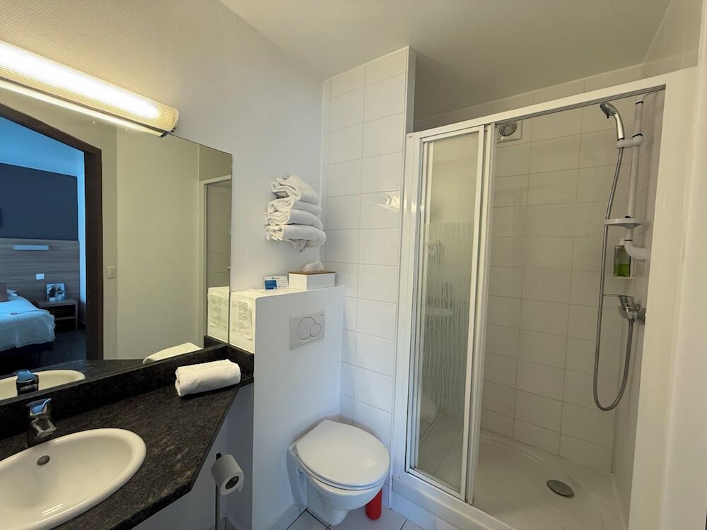 Comfort Twin Room - Photo 15