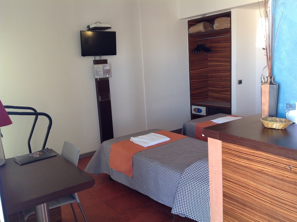 Standard Twin Room photo 1