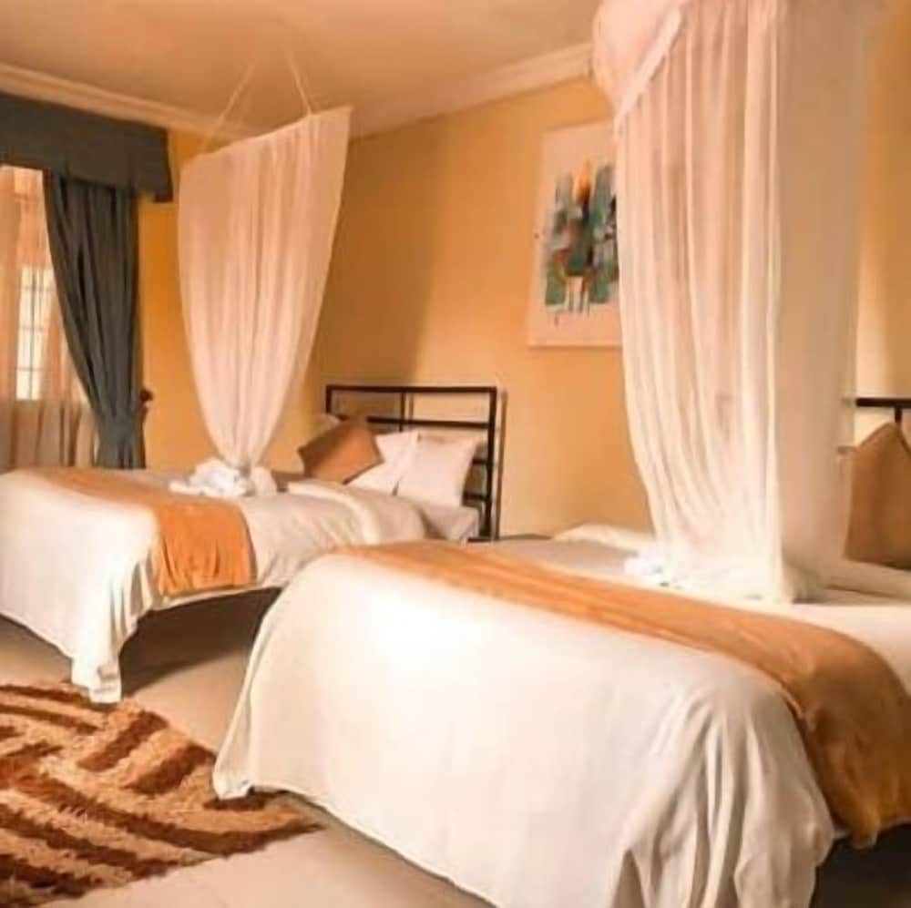 Standard Twin Room photo 1