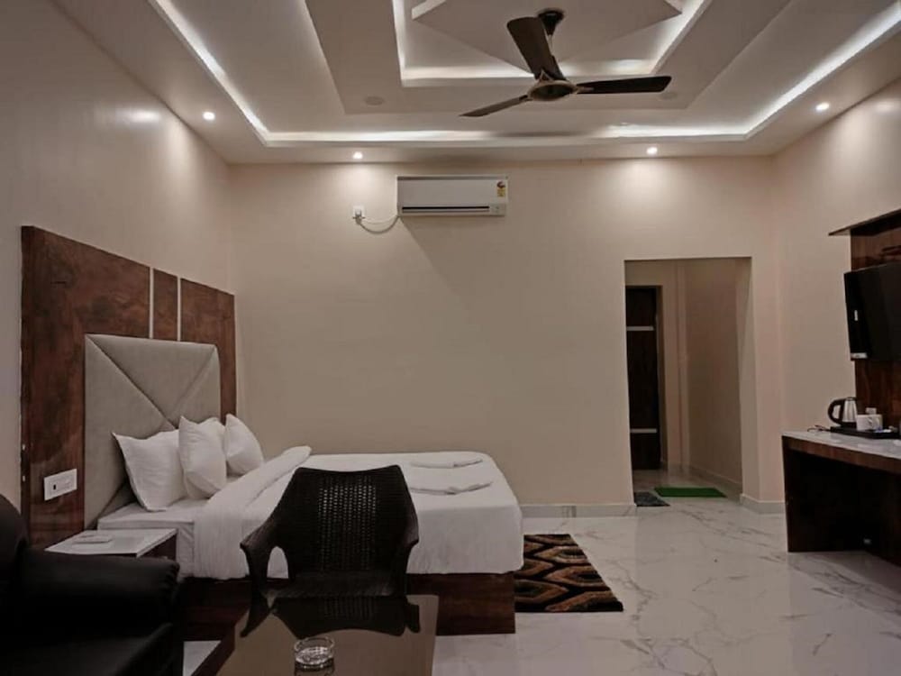 Premium Cottage Ground Floor