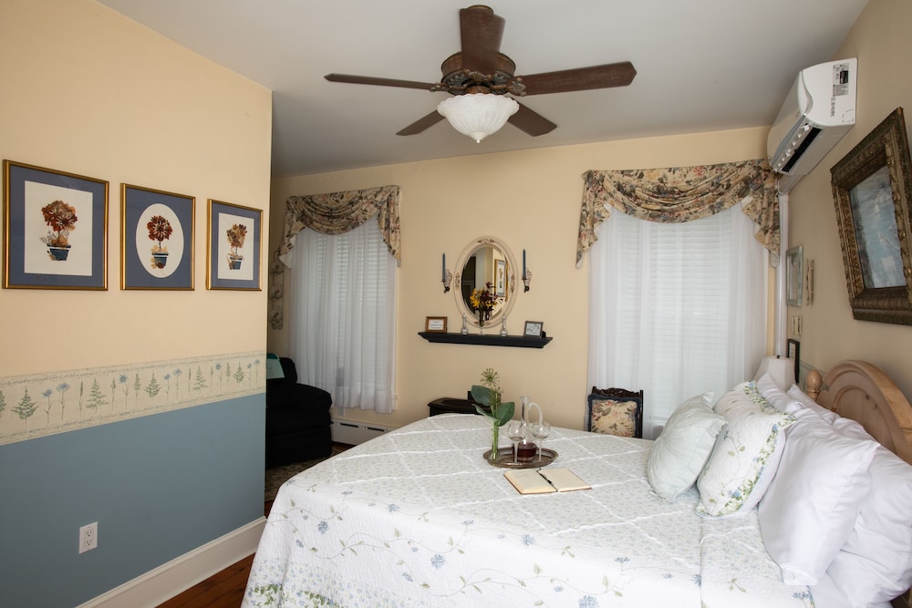 Room (The Hauck Room) photo 3