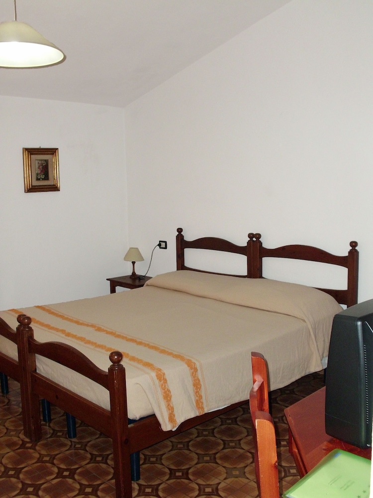 Classic Double Room - Photo 2