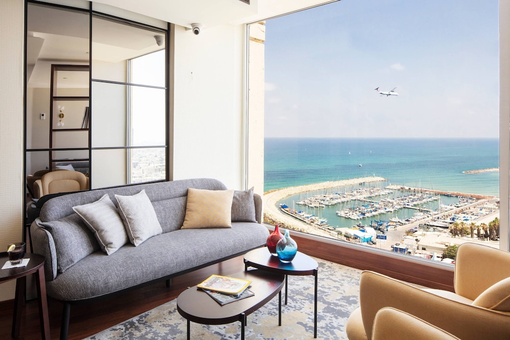 Executive Room, 2 Twin Beds, Sea View - Photo 10