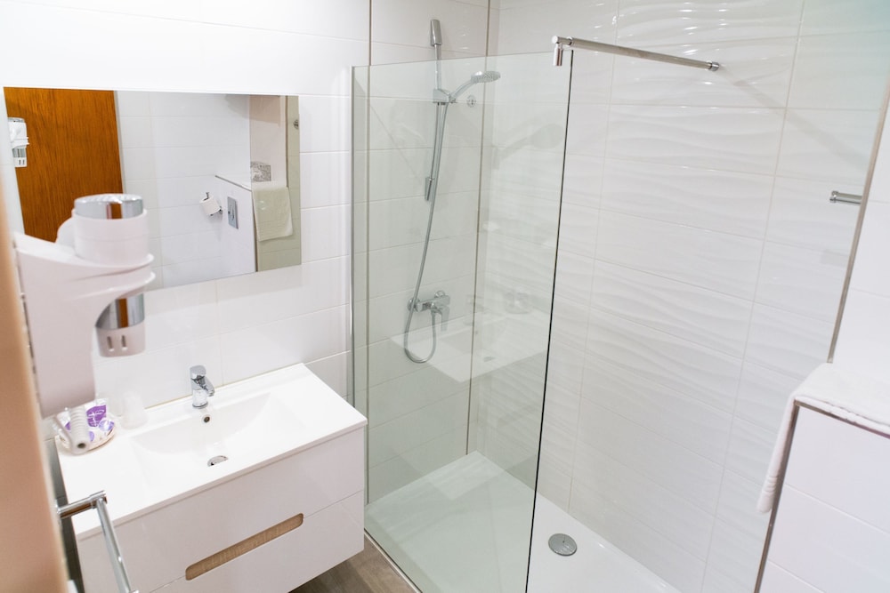 Classic Double Room - Photo 5
